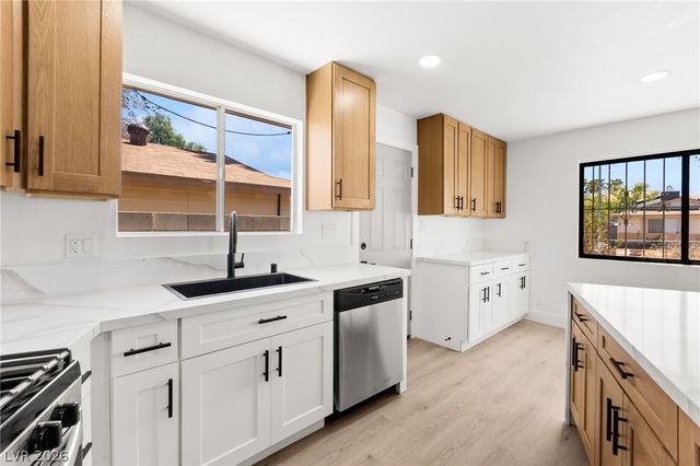 4736 Newton Drive, Las Vegas, NV 89121