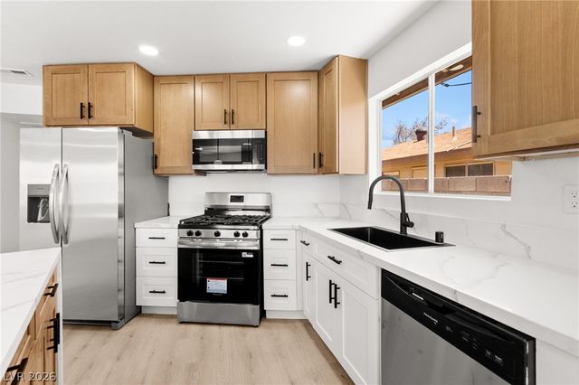 4736 Newton Drive, Las Vegas, NV 89121