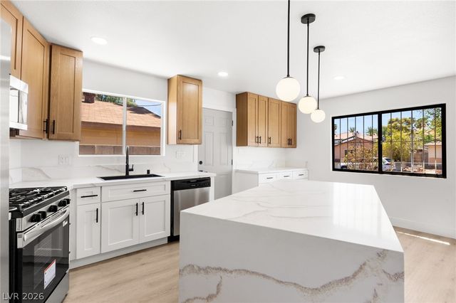 4736 Newton Drive, Las Vegas, NV 89121