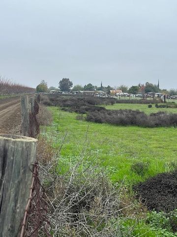 35715 W Gettysburg, Firebaugh, CA 93622