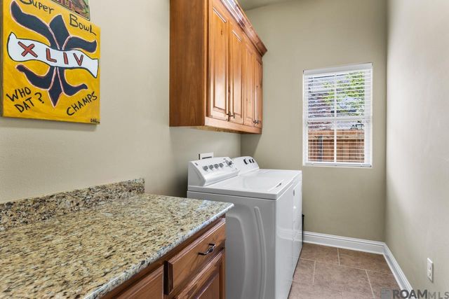 14630 Wisteria Lakes Dr, Central, LA 70818