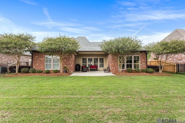 14630 Wisteria Lakes Dr, Central, LA 70818