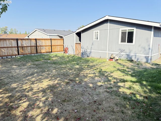 1949 Se PALMQUIST Rd 51, Gresham, OR 97080
