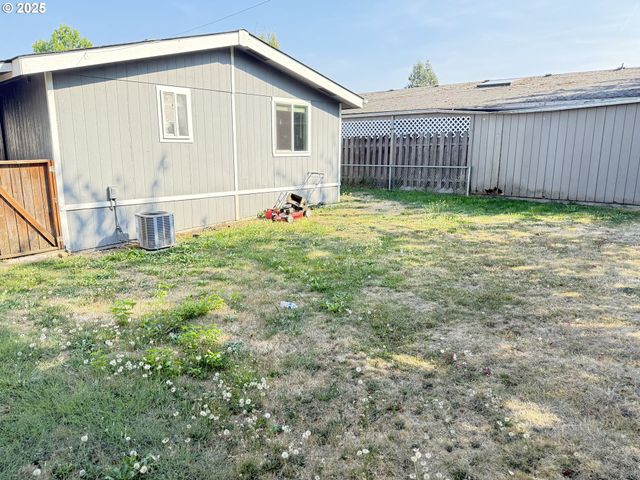 1949 Se PALMQUIST Rd 51, Gresham, OR 97080