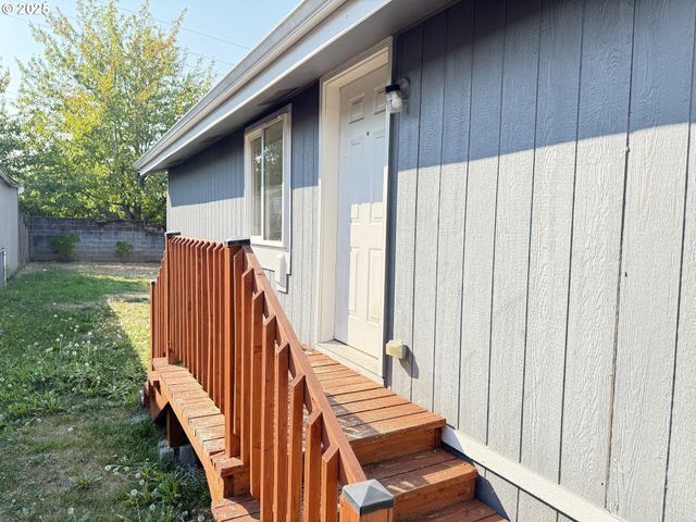 1949 Se PALMQUIST Rd 51, Gresham, OR 97080