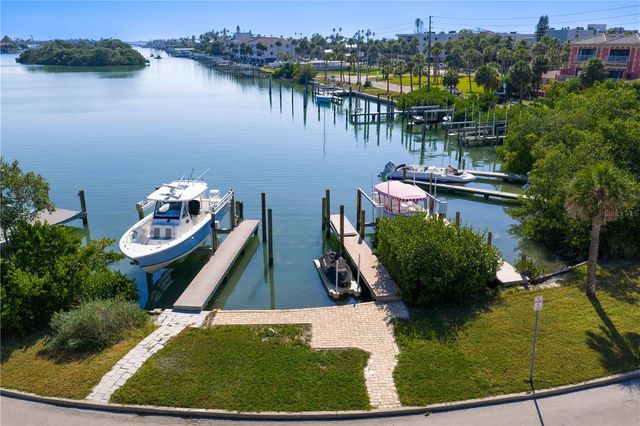 3333 W MARITANA DRIVE, St Pete Beach, FL 33706