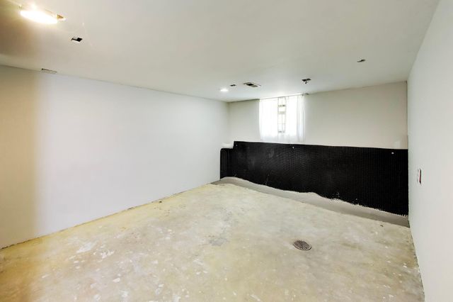 226 N Jay Street, Griffith, IN 46319