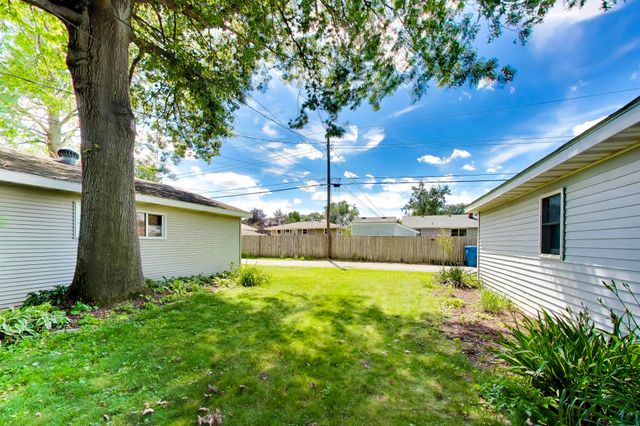 226 N Jay Street, Griffith, IN 46319