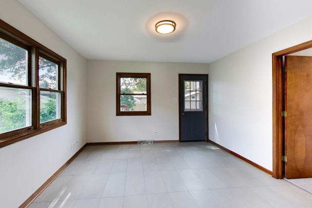 226 N Jay Street, Griffith, IN 46319