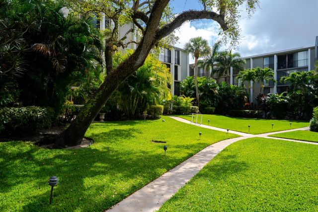 501 SW 11th Place 114, Boca Raton, FL 33432