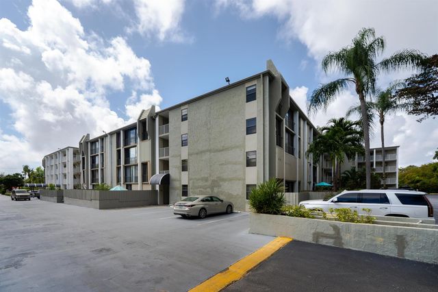 501 SW 11th Place 114, Boca Raton, FL 33432