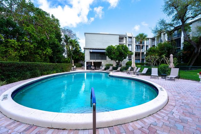 501 SW 11th Place 114, Boca Raton, FL 33432