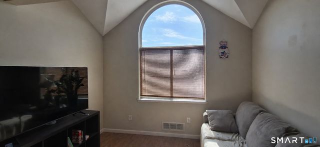 1492 North Avenue 202, Bridgeport, CT 06604