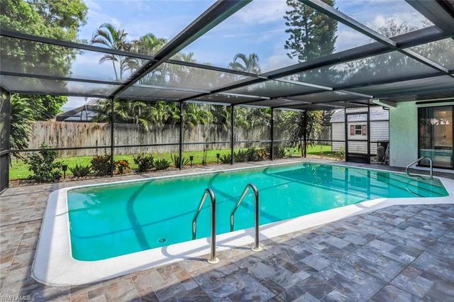 1201 SE 16th TER, Cape Coral, FL 33990