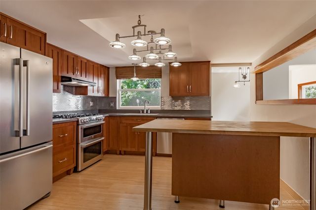 22004 117th Avenue SE, Kent, WA 98031