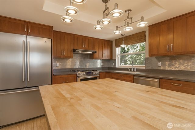 22004 117th Avenue SE, Kent, WA 98031