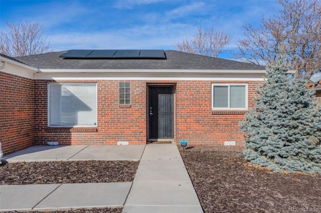 2885 Oneida Street, Denver, CO 80207