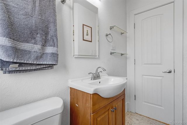 2885 Oneida Street, Denver, CO 80207