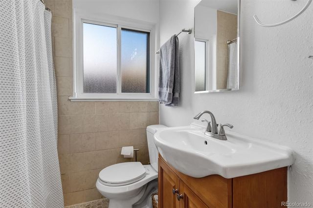 2885 Oneida Street, Denver, CO 80207