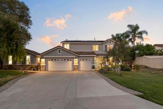 1328 Woodhaven Dr, Oceanside, CA 92056