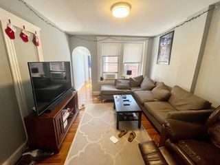 109 Salem 4, Boston, MA 02113