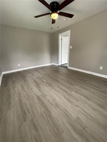 1413 Spruce Street, Leavenworth, KS 66048