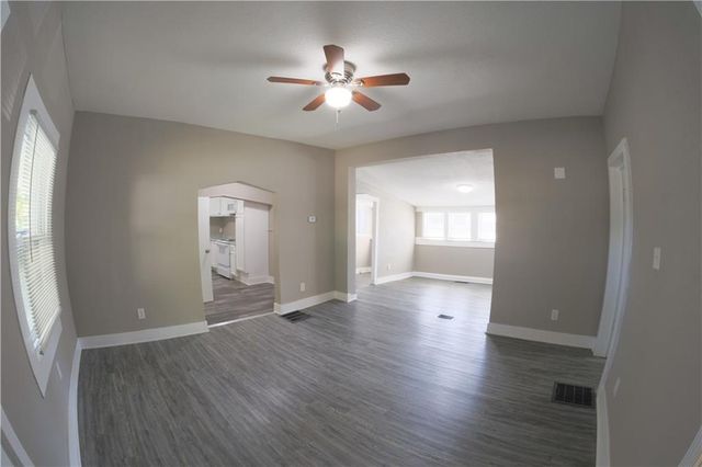 1413 Spruce Street, Leavenworth, KS 66048