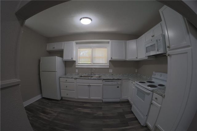 1413 Spruce Street, Leavenworth, KS 66048