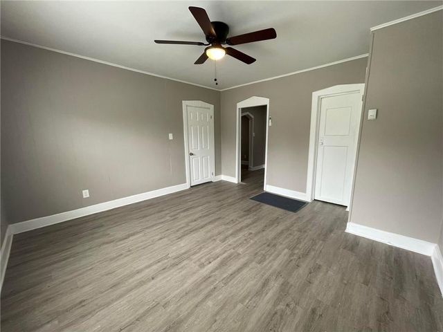 1413 Spruce Street, Leavenworth, KS 66048