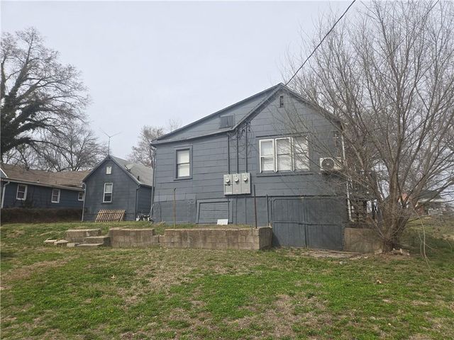 1413 Spruce Street, Leavenworth, KS 66048