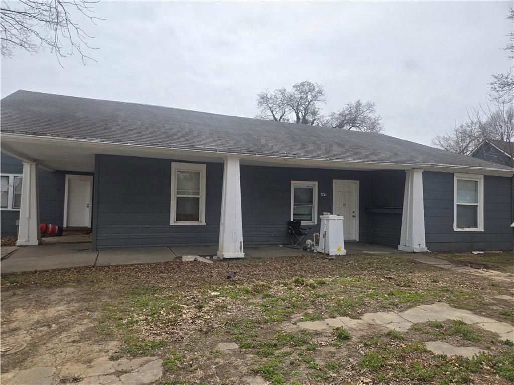 1413 Spruce Street, Leavenworth, KS 66048