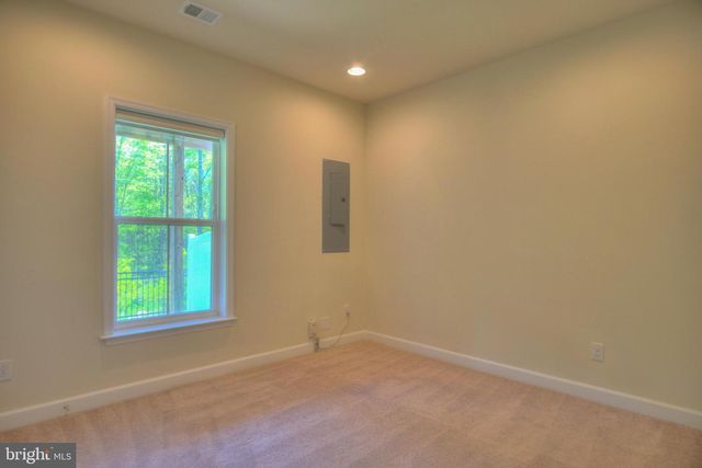 42629 OAK PARK SQ, Ashburn, VA 20148