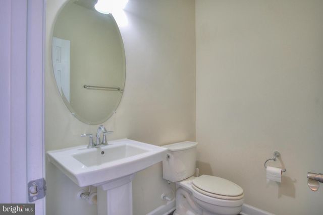 42629 OAK PARK SQ, Ashburn, VA 20148