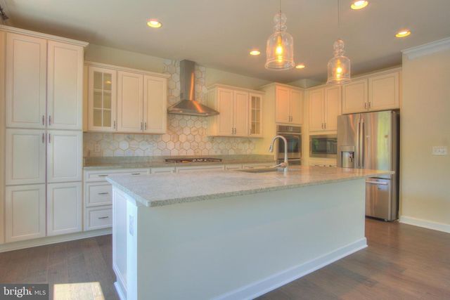 42629 OAK PARK SQ, Ashburn, VA 20148
