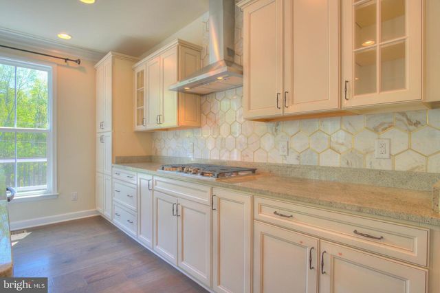 42629 OAK PARK SQ, Ashburn, VA 20148