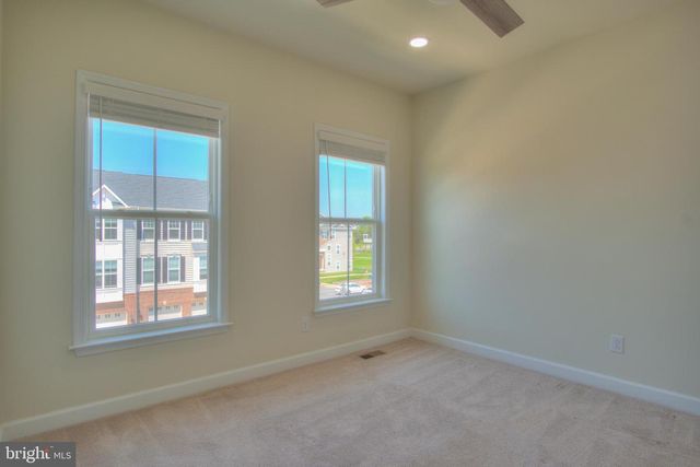 42629 OAK PARK SQ, Ashburn, VA 20148