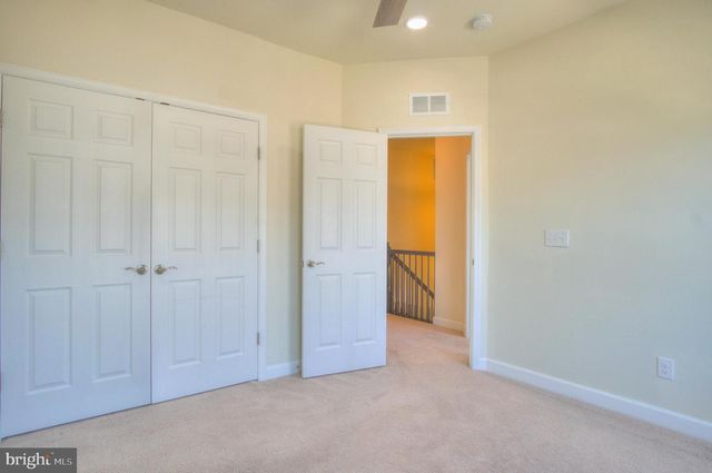 42629 OAK PARK SQ, Ashburn, VA 20148