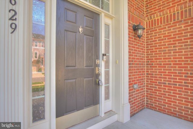 42629 OAK PARK SQ, Ashburn, VA 20148