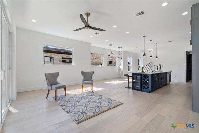 501 E Burton Street, Manor, TX 78653