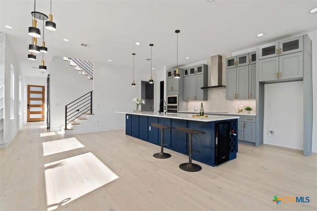 501 E Burton Street, Manor, TX 78653