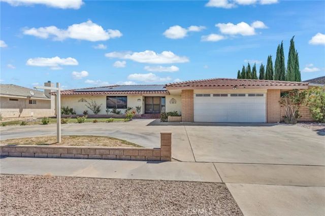 27387 Lakeview Drive, Helendale, CA 92342