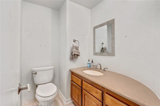 27387 Lakeview Drive, Helendale, CA 92342