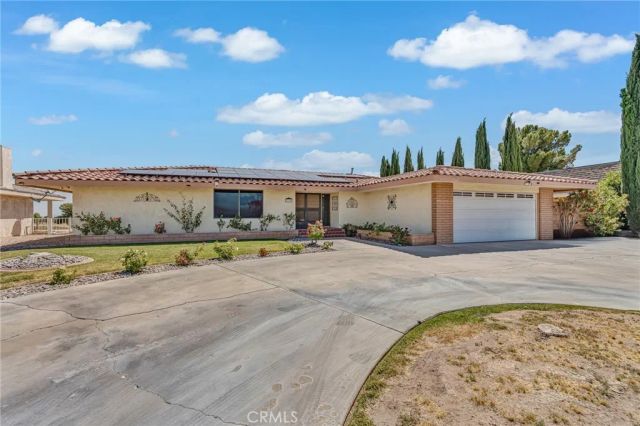 27387 Lakeview Drive, Helendale, CA 92342