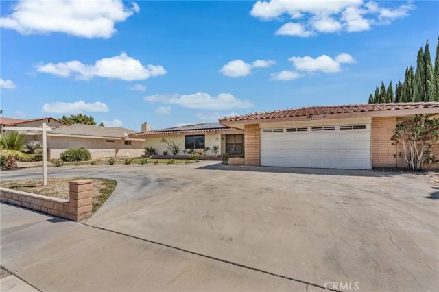 27387 Lakeview Drive, Helendale, CA 92342