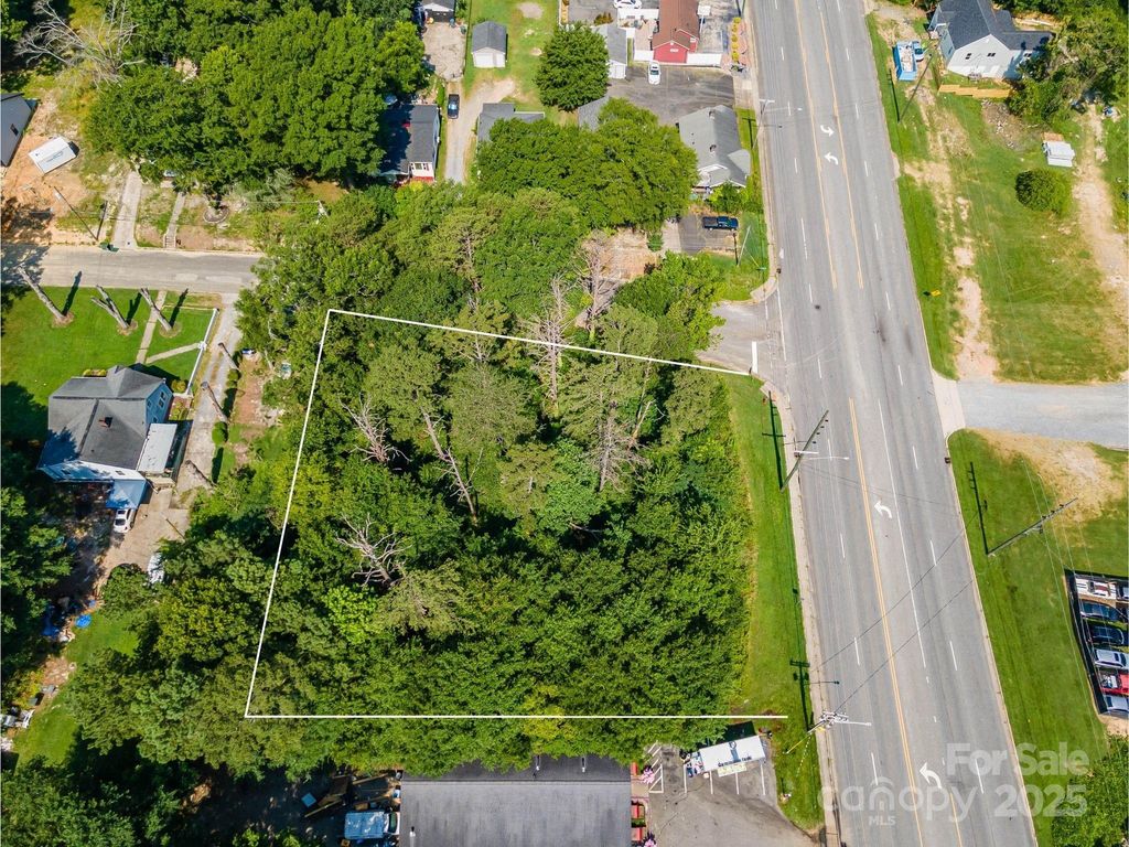 1349 W Garrison Boulevard, Gastonia, NC 28052