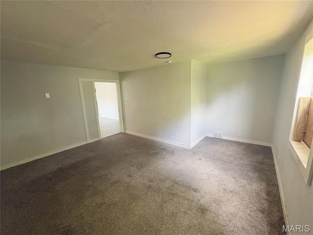 2235 Edmund Avenue, St Louis, MO 63121