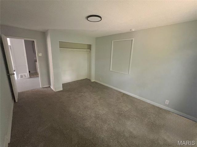 2235 Edmund Avenue, St Louis, MO 63121