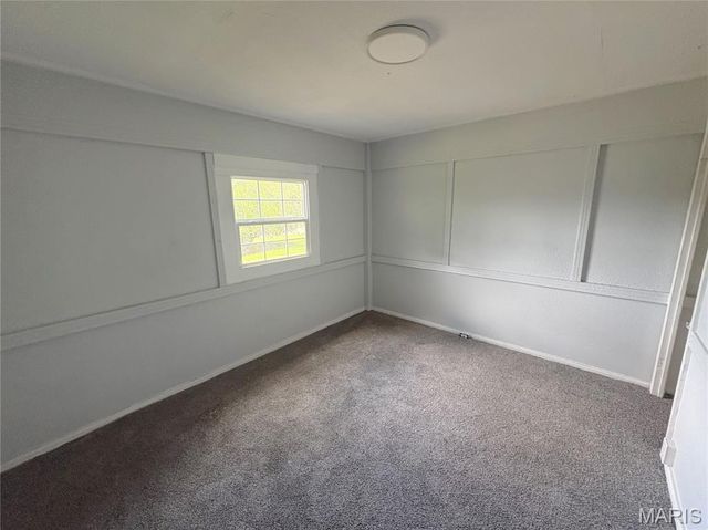 2235 Edmund Avenue, St Louis, MO 63121