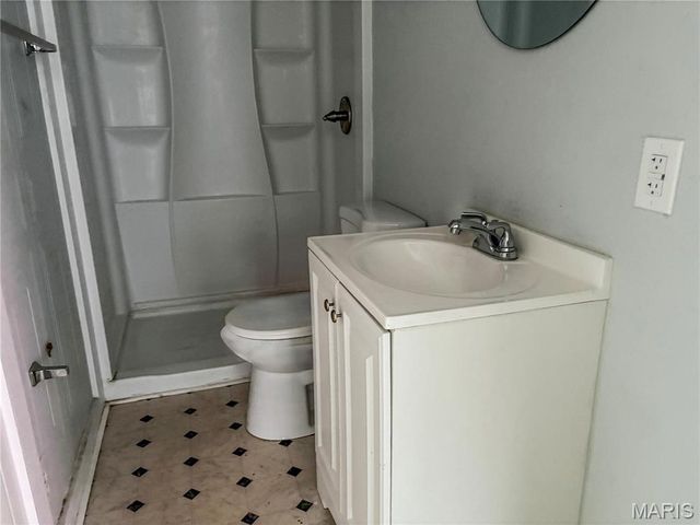 2235 Edmund Avenue, St Louis, MO 63121