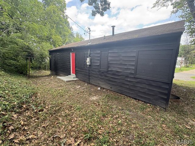 2235 Edmund Avenue, St Louis, MO 63121
